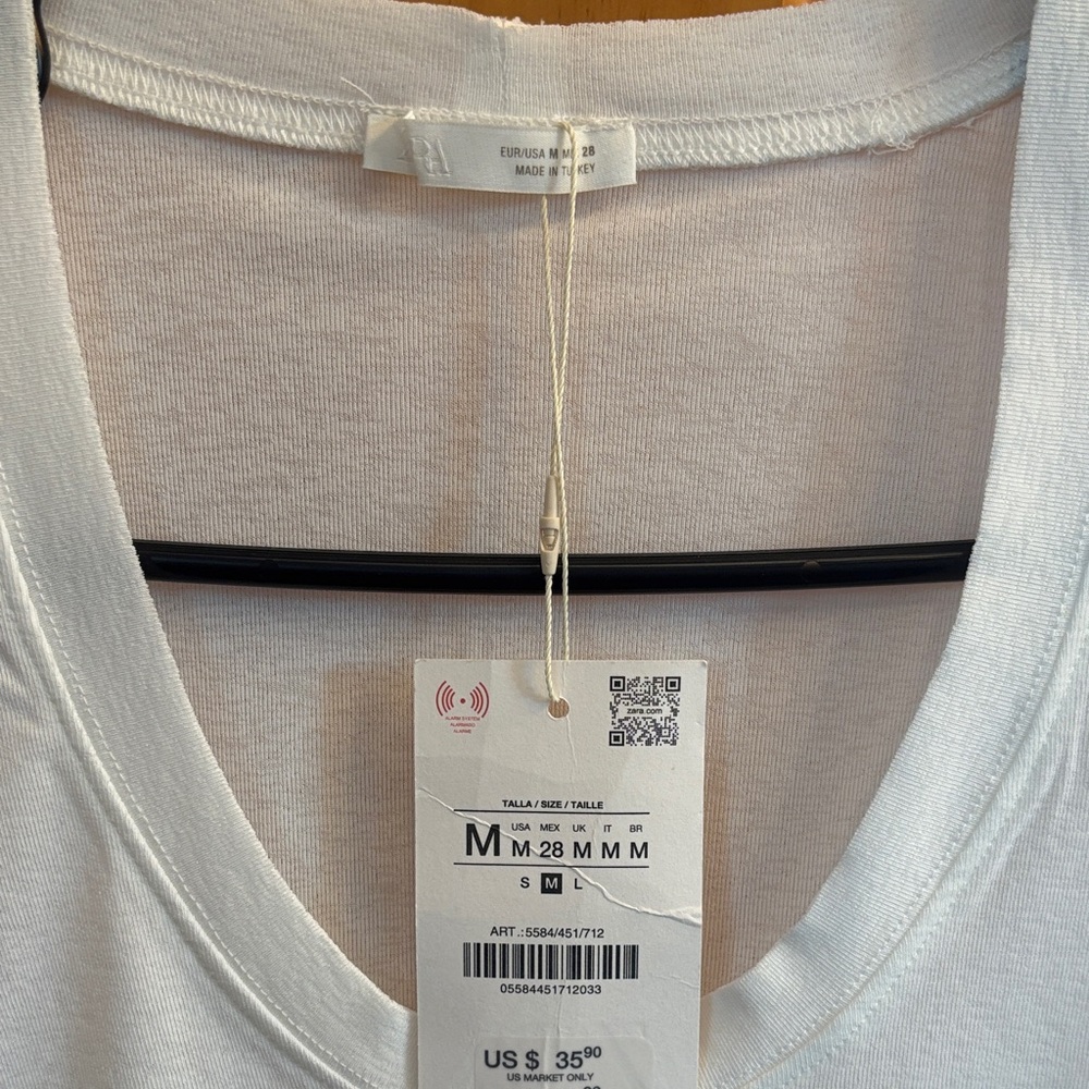 Zara Basic V-Neck Women's Top - Picture 5 of 6